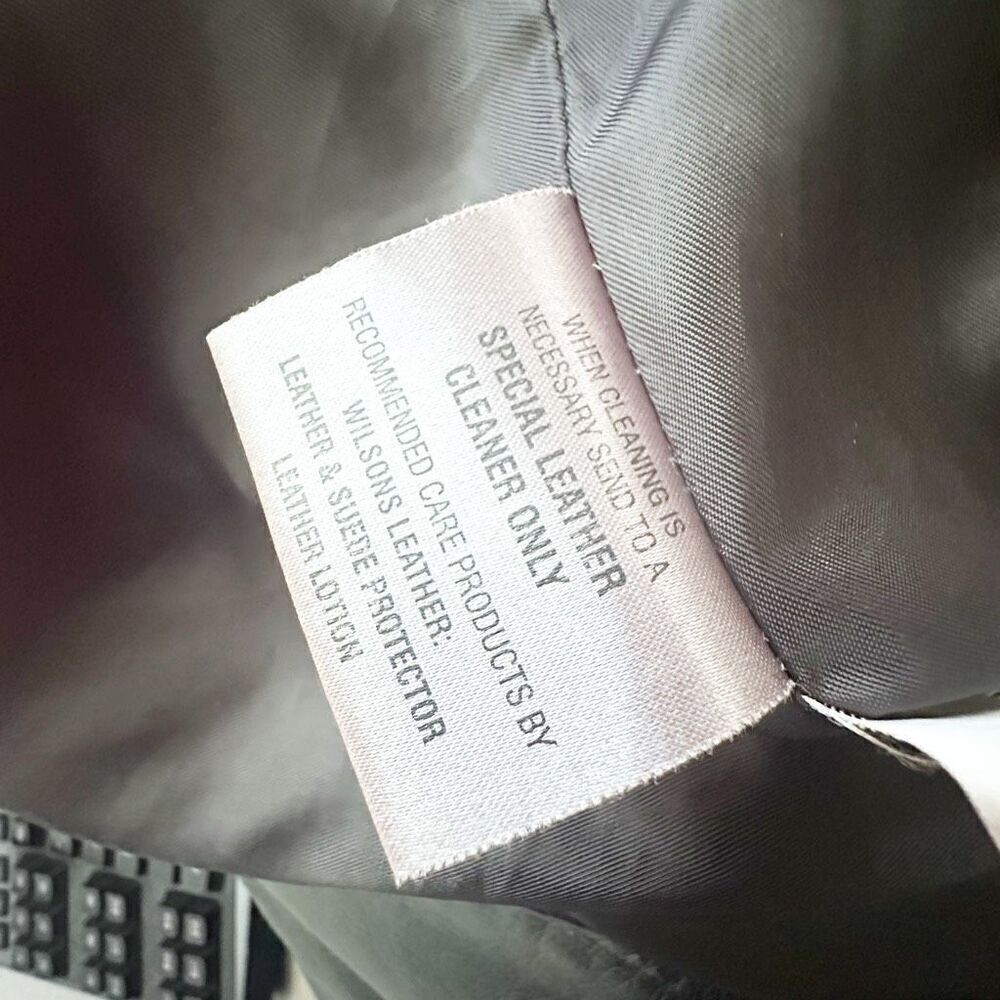 WILSON'S LEATHER | Black Leather Jacket Lined Pockets Zipper Closure |  Medium - Picture 7 of 7